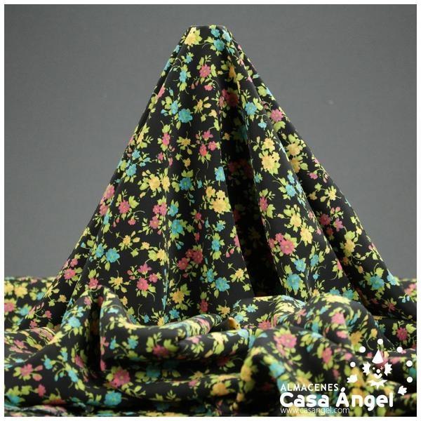 CRESPÓN NEGRO SERIE NATASHA CON ESTAMPADO DE FLORES