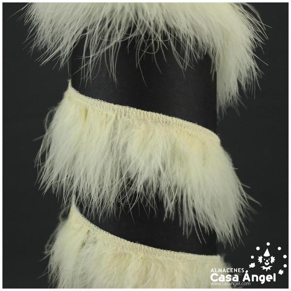 FLECO DE PLUMAS DE MARABÚ COLOR CRUDO 6cm