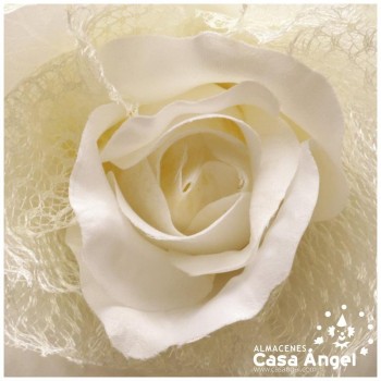 ROSA ARTIFICIAL CON RED DE BLONDA Y TALLO FORRADO