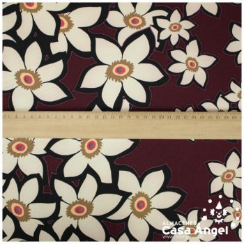 TEJIDO ELÁSTICO COLOR CARDENAL CON ESTAMPADO DE FLORES