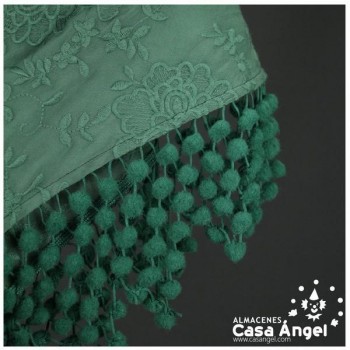 MANTÓN BORDADO CON MADROÑOS VERDE ADULTO