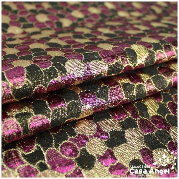 BROCADO LAMÉ SERIE VIVO PÉTALOS FUCSIA 112cm