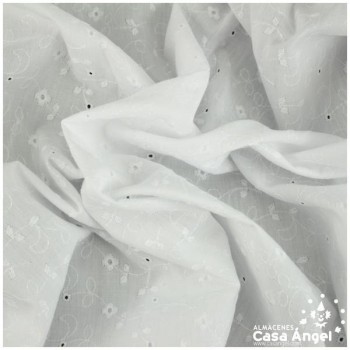 BATISTA BLANCO PERFORADO Y BORDADO DE FLORES SERIE ANAKI 150cm