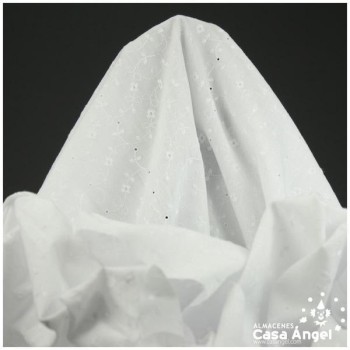 BATISTA BLANCO PERFORADO Y BORDADO DE FLORES SERIE ANAKI 150cm