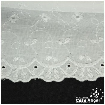 BATISTA BLANCO PERFORADO Y BORDADO DE FLORES SERIE ANAKI 150cm