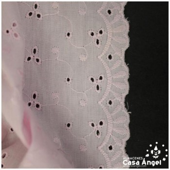 BATISTA ROSA BB PERFORADO Y BORDADO DE FLORES SERIE ANAKI 150cm