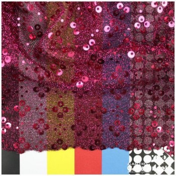 PUNTO LAMÉ FUCSIA CON PATRÓN DE LENTEJUELAS SERIE CARMEN 150cm