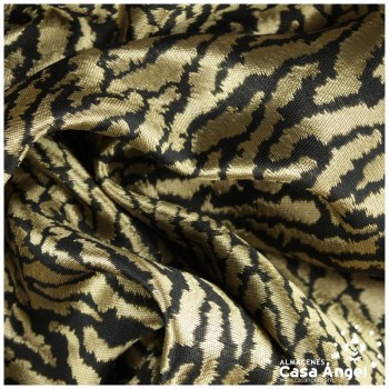 JACQUARD ANIMAL PRINT FELINO EN NEGRO Y ORO SERIE KAPLÁN 135cm