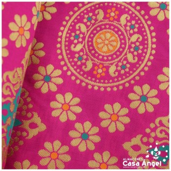 BROCADO FUCSIA MANDALA Y ROMBOS ORIENTALES SERIE MOGOL 150cm