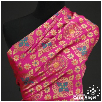 BROCADO FUCSIA MANDALA Y ROMBOS ORIENTALES SERIE MOGOL 150cm