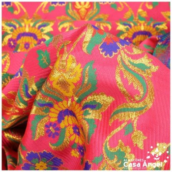 BROCADO ECLÉCTICO FUCSIA CON MOTIVO VICTORIANO DE FLORES SERIE ZATE 150cm