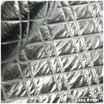 ACOLCHADO PLATA BORDADO DE ROMBOS CRUZADOS 150cm