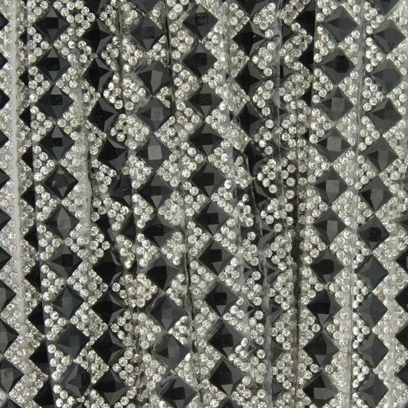 PASAMANERÍA TERMOADHESIVA BRILLANTES DE STRASS 10mm