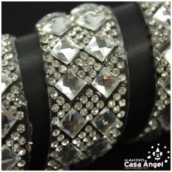 PASAMANERÍA TERMOADHESIVA CON ROMBOS DE STRASS 20mm