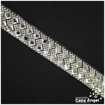 PASAMANERÍA TERMOADHESIVA CON ROMBOS DE STRASS 20mm