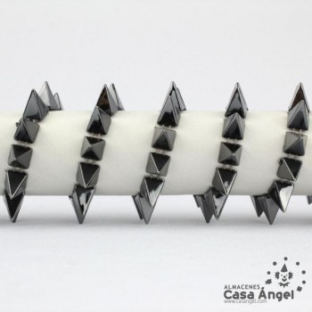 PASAMANERÍA PVC CADENETA TACHAS 10mm