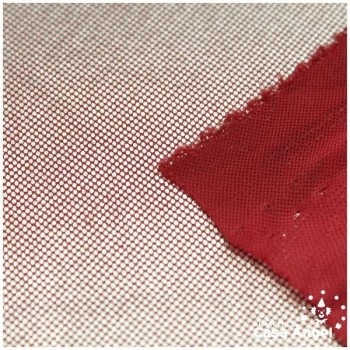 PAN DE ORO ROJO CON PUNTOS DE BRILLO PLATA SERIE LISOS 112cm