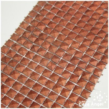 PASAMANERÍA 12 FILAS DE TACHAS DE PVC PIRAMIDALES COLOR COBRE 10cm