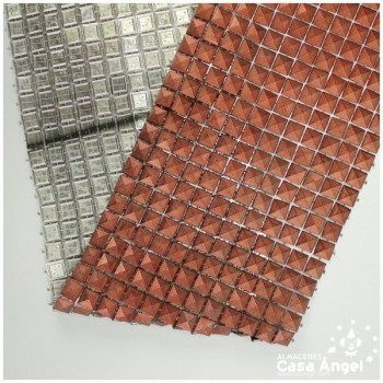 PASAMANERÍA 12 FILAS DE TACHAS DE PVC PIRAMIDALES COLOR COBRE 10cm