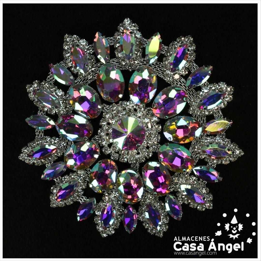 APLIQUE METÁLICO COLOR PLATA EN FORMA DE FLOR CON PIEDRAS IRIDISCENTES 11cm