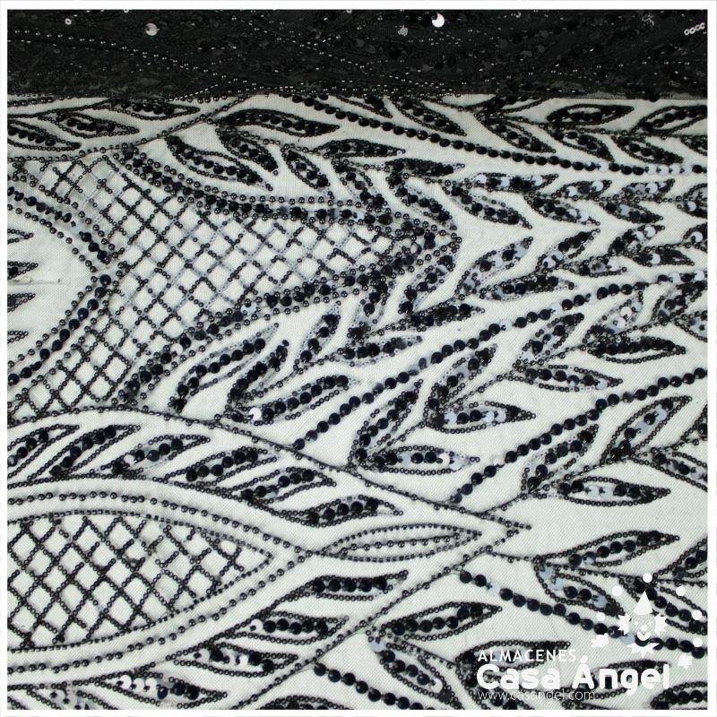 TUL NEGRO CON BORDADO ENTERIZO DE CANUTILLO Y LENTEJUELA SERIE RIVERA 130cm
