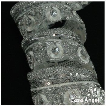PASAMANERÍA DE ENCAJE BORDADO CON LENTEJUELAS ORO Y PLATA 6cm