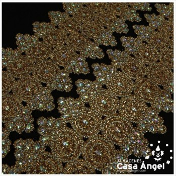 APLICACIÓN PVC COLOR ORO CON PEDRERÍA Y ROCALLA FORMAS CIRCULARES 75cm