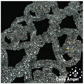 APLICACIÓN PVC COLOR PLATA CON PEDRERÍA Y ROCALLA DISEÑO CORAZONES 75cm
