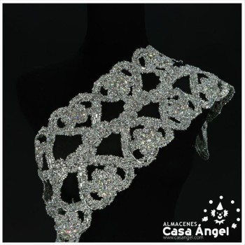 APLICACIÓN PVC COLOR PLATA CON PEDRERÍA Y ROCALLA DISEÑO CORAZONES 75cm