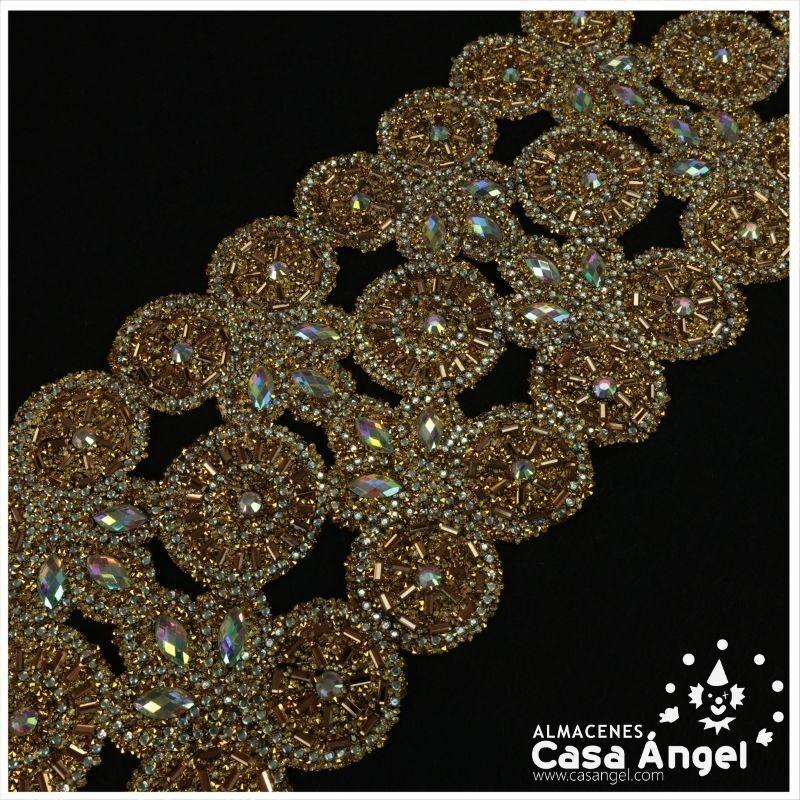 APLICACIÓN PVC COLOR ORO CON PEDRERÍA Y ROCALLA FORMAS DE CÍRCULOS 75cm
