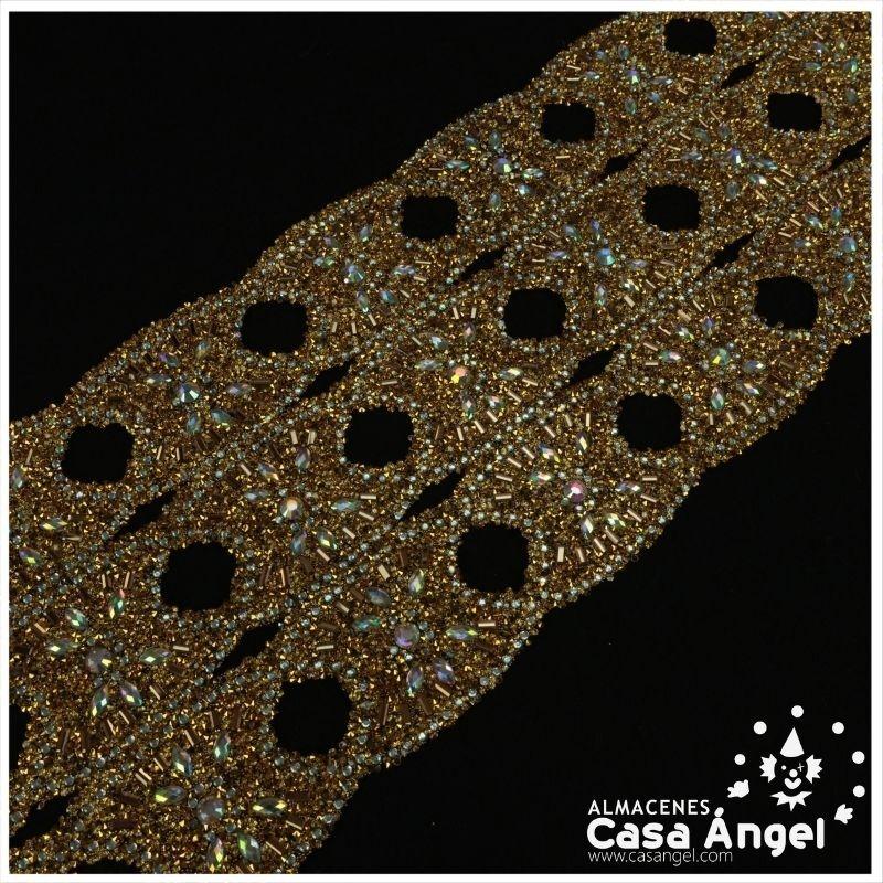APLICACIÓN PVC COLOR ORO CON PEDRERÍA Y ROCALLA 75cm