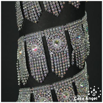 PASAMANERÍA FLECO DE PVC METALIZADO CON STRASS 66mm