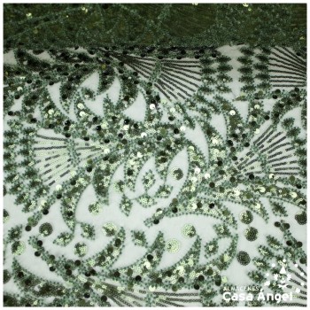 TUL BORDADO VERDE CON LENTEJUELAS Y PEDRERÍA SERIE PULKARI 130cm
