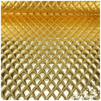 TEJIDO ACOLCHADO EN ROMBOS DORADOS SERIE KAVAKA 150cm