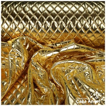 TEJIDO ACOLCHADO EN ROMBOS DORADOS SERIE KAVAKA 150cm