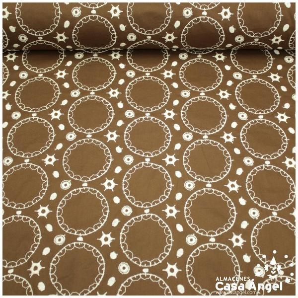 POPELÍN MARRÓN CON BORDADO BLANCO SERIE MAIRENA 150cm