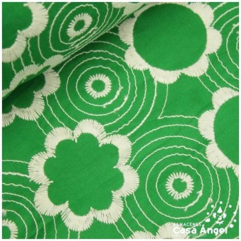 POPELÍN VERDE CON BORDADO BLANCO SERIE MAIRENA 150cm