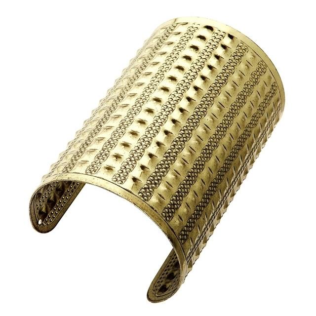 PULSERA DE TACHAS CUADRADAS COLOR BRONCE