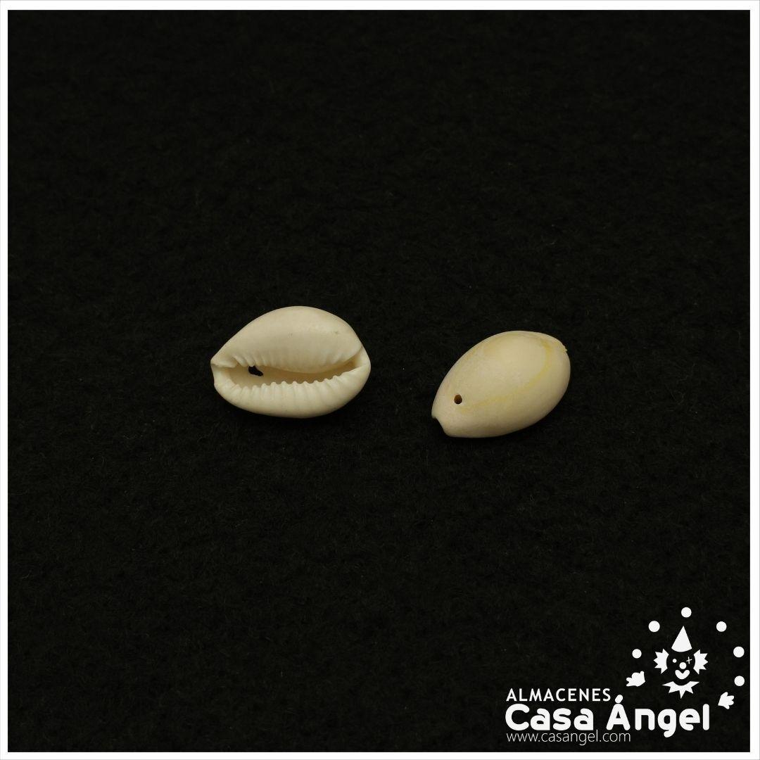 CONCHA TIPO PINZA PERFORADA MARFIL 2cm BOLSA 5uds