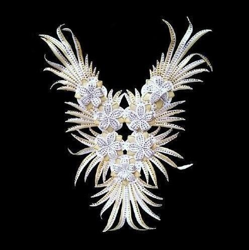 CUELLO TERMOADHESIVO STRASS BLANCO