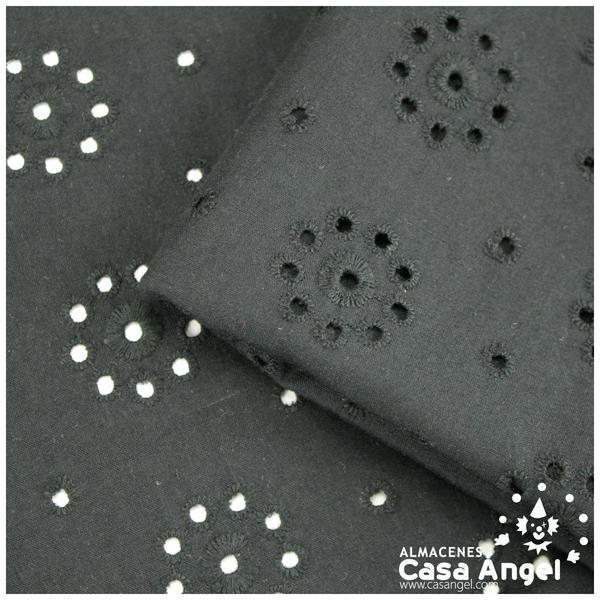 BATISTA COLOR NEGRO PERFORADA DE ALGODÓN