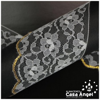 PUNTILLA DE NYLON DISEÑO FLORAL BLANCO Y ORO 98mm