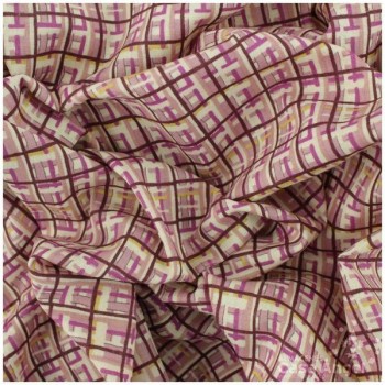 PATCHWORK CUADROS IRREGULARES MALVA 145cm