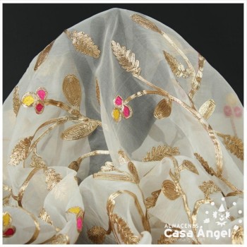 GASA BORDADA MOTIVO FLORAL BLANCO Y ORO 135cm