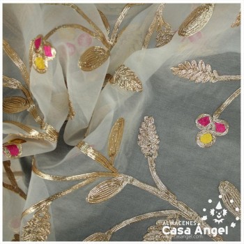 GASA BORDADA MOTIVO FLORAL BLANCO Y ORO 135cm