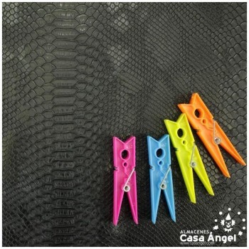 PIEL SINTÉTICA DE COCODRILO NEGRO SERIE COMODO 140cm