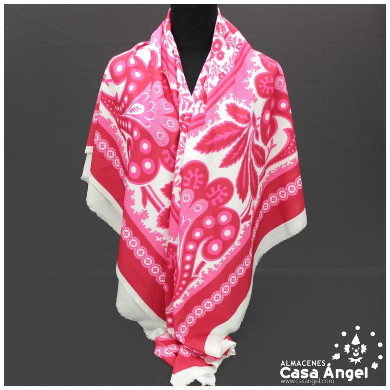 CORTE DE REFAJO AZUL PARA FALDA CON BORDADO DE FLORES BLANCAS 280x135cm
