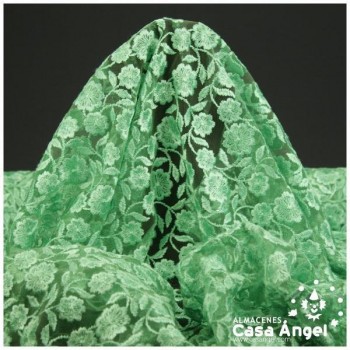 ENCAJE BORDADO VERDE AGUA  CON ORILLA  A AMBOS LADOS DE 112cm
