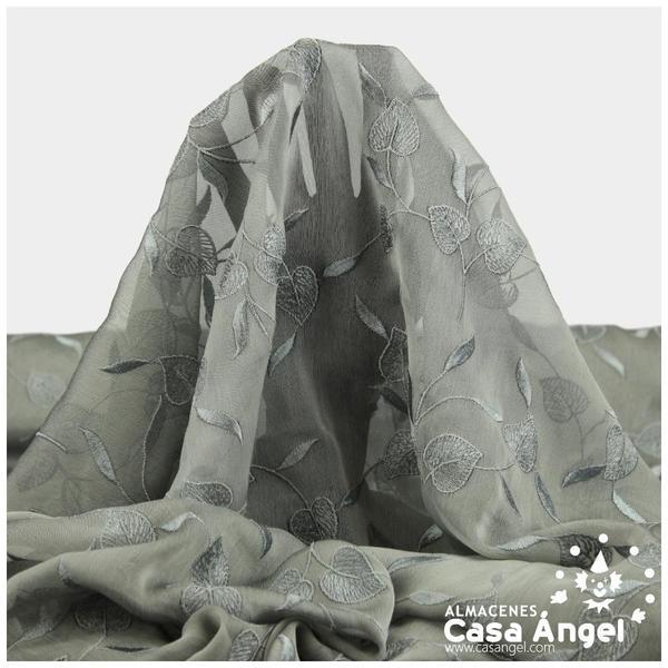 GASA BORDADA GRIS CON FLORECILLAS 100cm