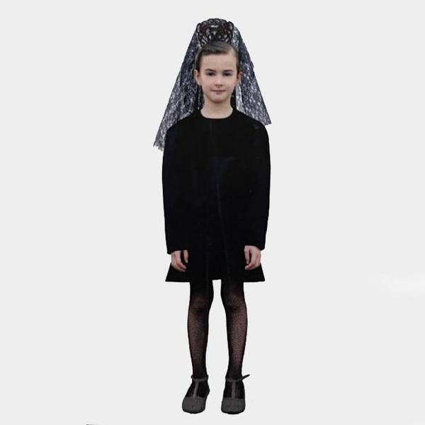 TRAJE DE MANTILLA INFANTIL